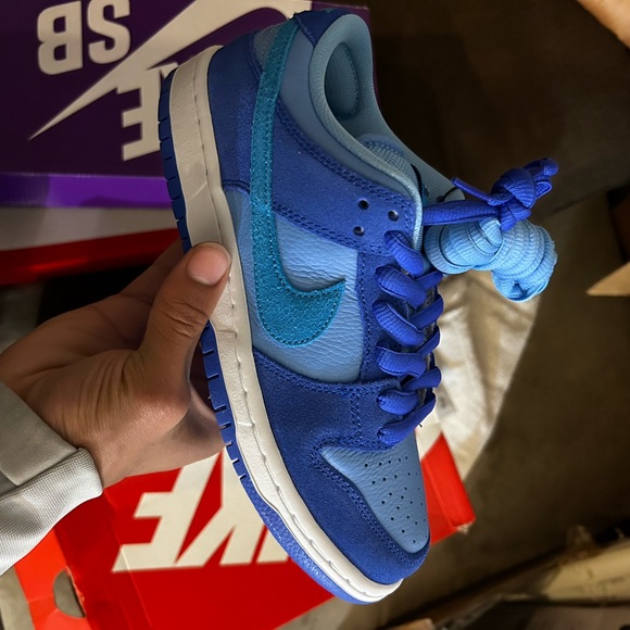 Dunks - Picture 5 of 5